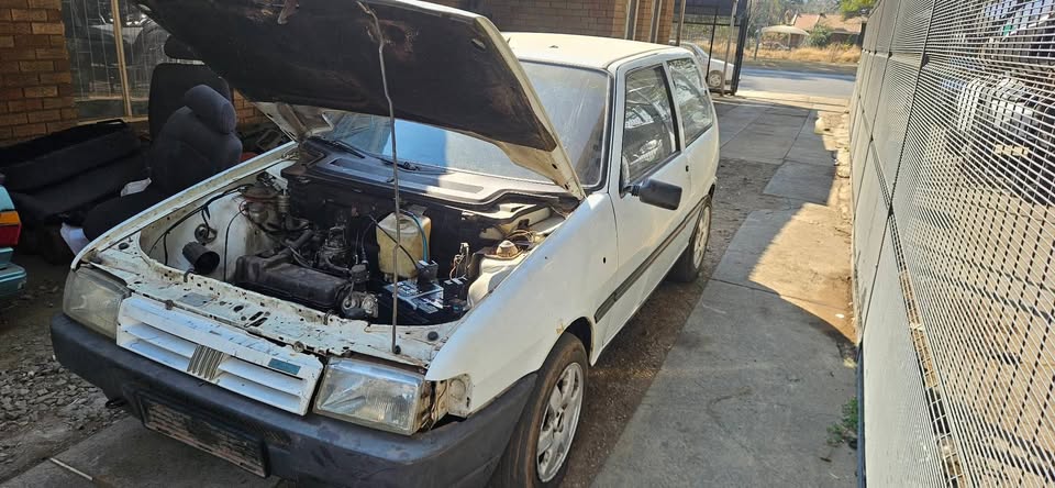 Unos stripping for spares - Private Seller