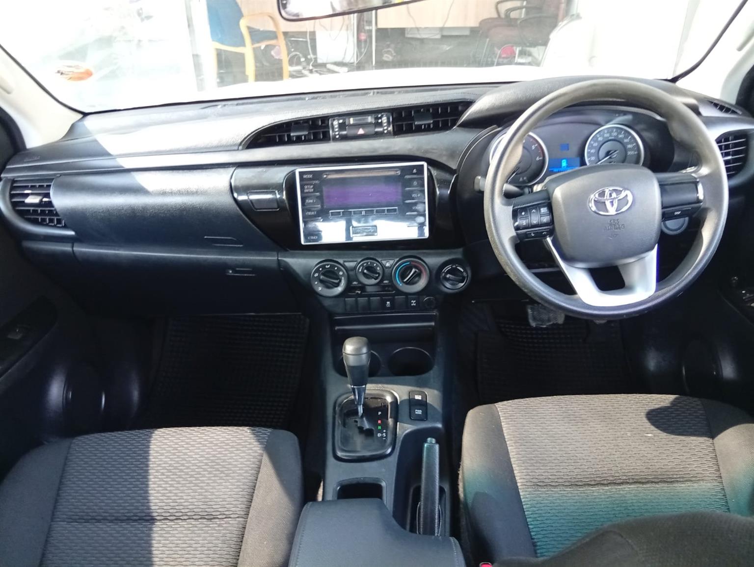 Used 2018 Toyota Hilux 2.4GD-6 double cab 4x4 SRX auto - Private Seller Used 2018 Toyota Hilux 2.4GD-6 double cab 4x4 SRX auto - Private Seller