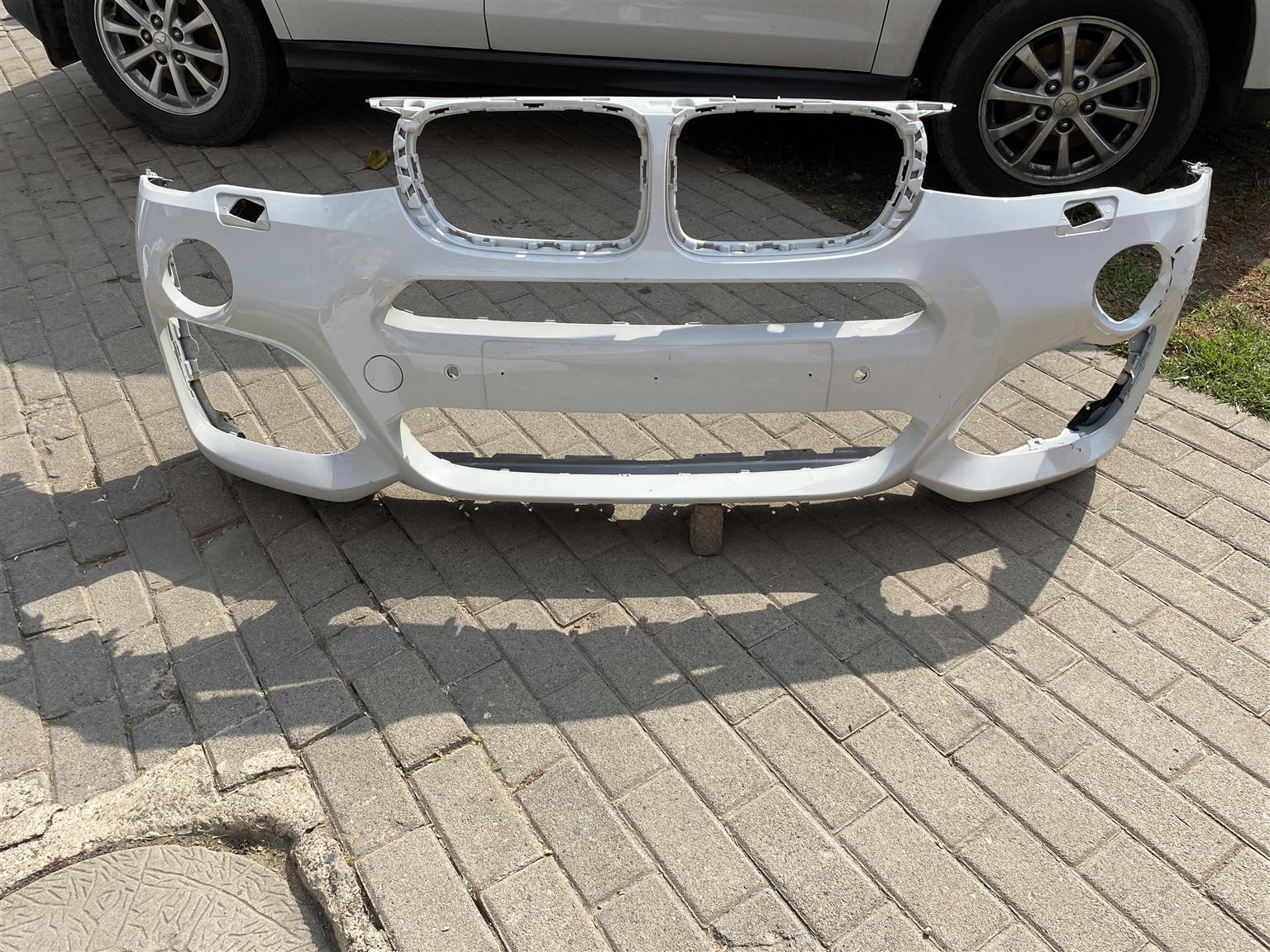2016 BMW X3 F25 M-SPORT FRONT BUMPER FOR SALE. IN EXCELLENT CONDITION