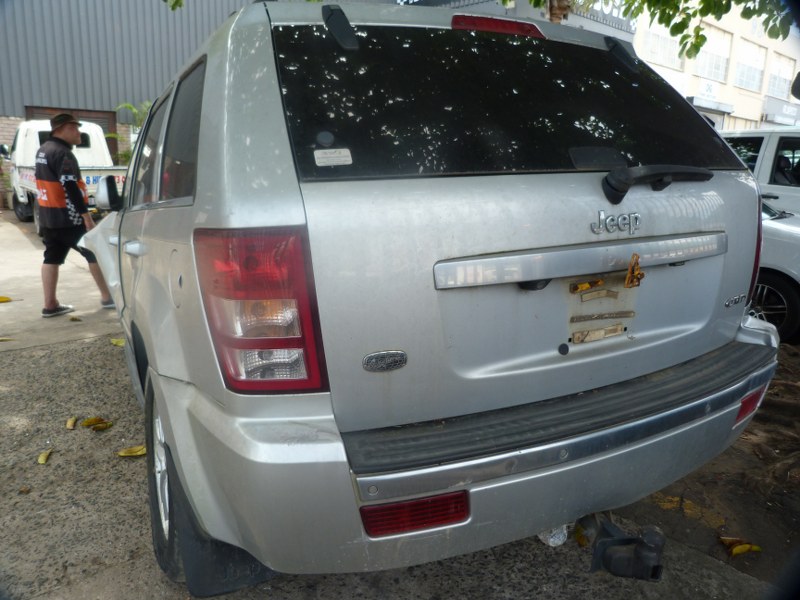 Jeep Grand Cherokee 3.0 CRD Overland Silver AT - 2009 STRIPPING FOR SPARES - Private Seller Jeep Grand Cherokee 3.0 CRD Overland Silver AT - 2009 STRIPPING FOR SPARES - Private Seller