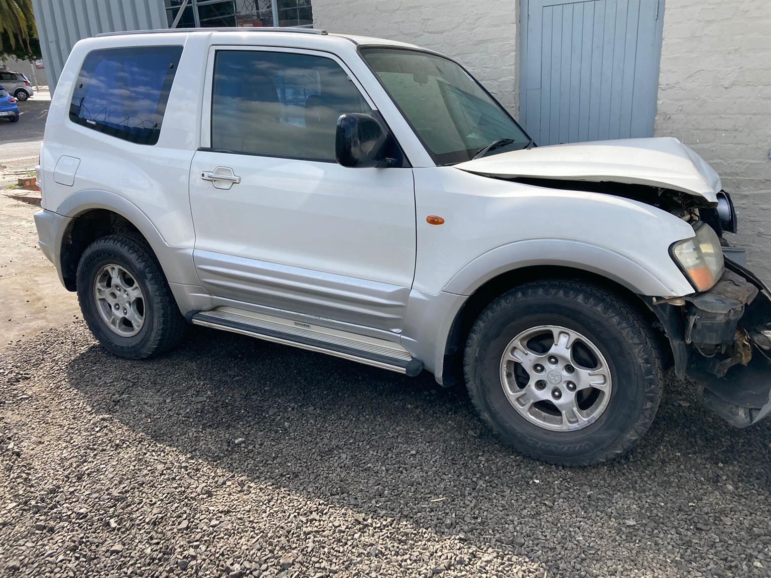 #1UZ MITSUBISHI PAJERO FOR STRIPPING - Private Seller #1UZ MITSUBISHI PAJERO FOR STRIPPING - Private Seller
