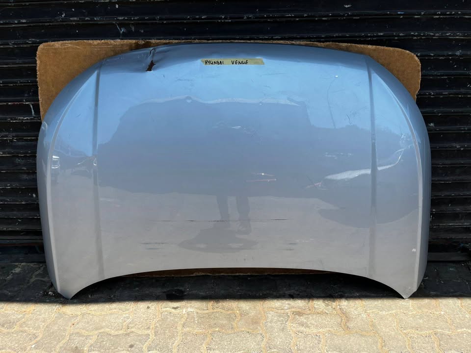Hyundai Venu Bonnet - Private Seller Hyundai Venu Bonnet - Private Seller