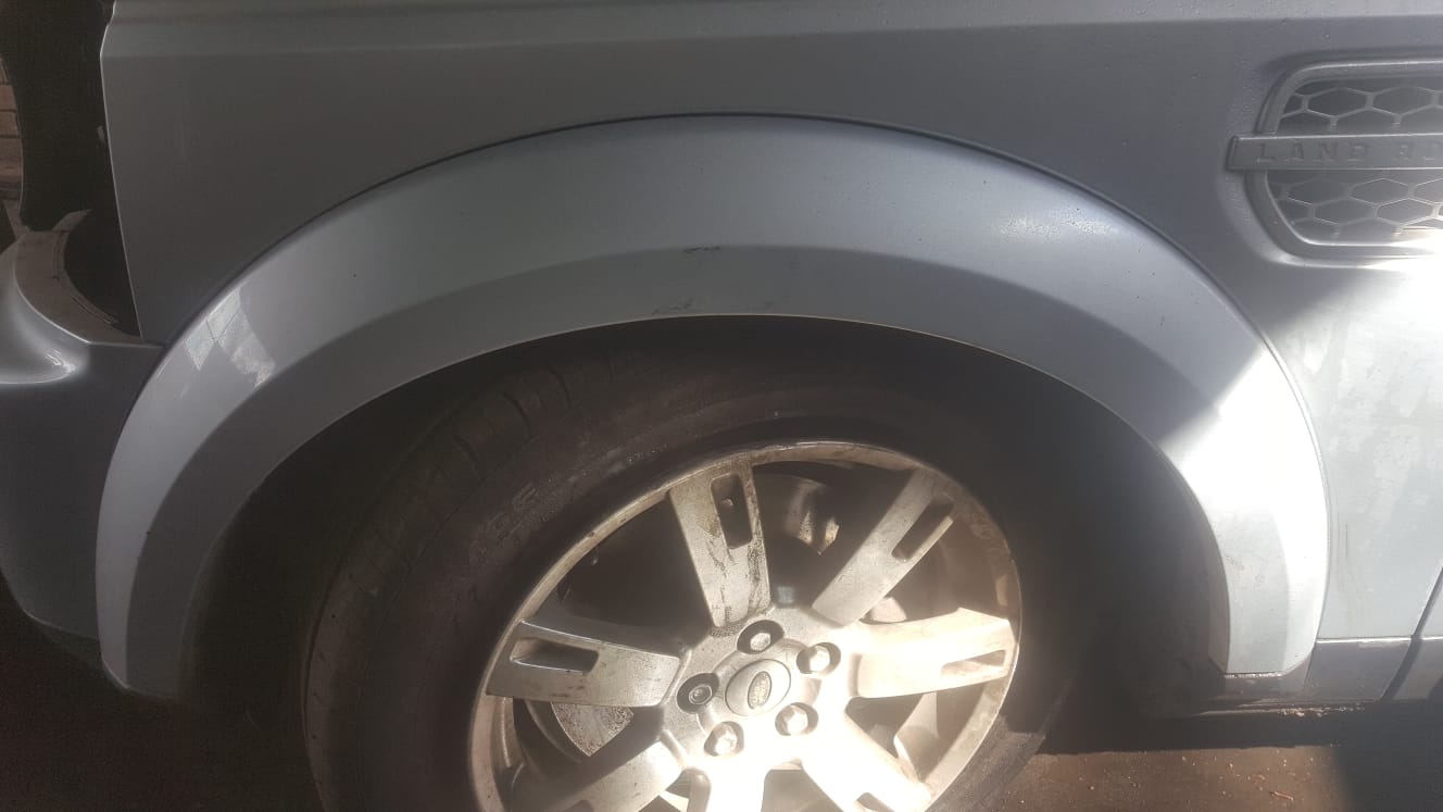 2010 Discovery 4 3.0 TDV6 SE Wheel Arches for sale 2010 Discovery 4 3.0 TDV6 SE Wheel Arches for sale