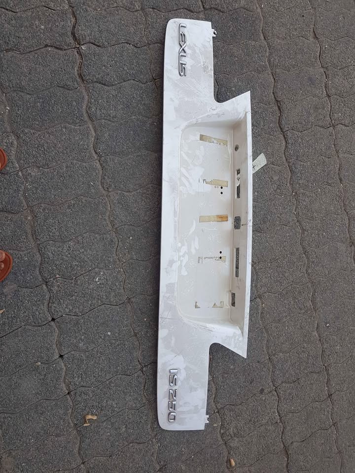 LEXUS  IS250 BOOT LID - Private Seller
