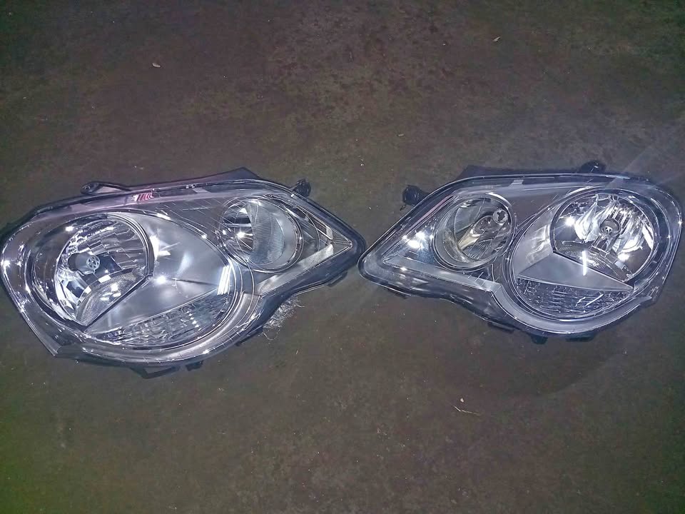 Vw polo vivo classic both side headlights