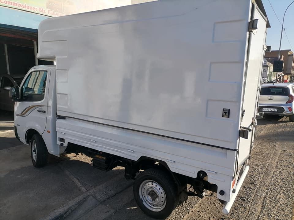 2019 TATA Super ace 1.6 Ex2 Turbo Bakkie with a Canopy