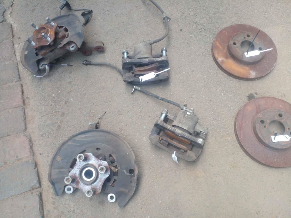 2015 Toyota Etios hub n stab,caliper and disc - Private Seller 2015 Toyota Etios hub n stab,caliper and disc - Private Seller