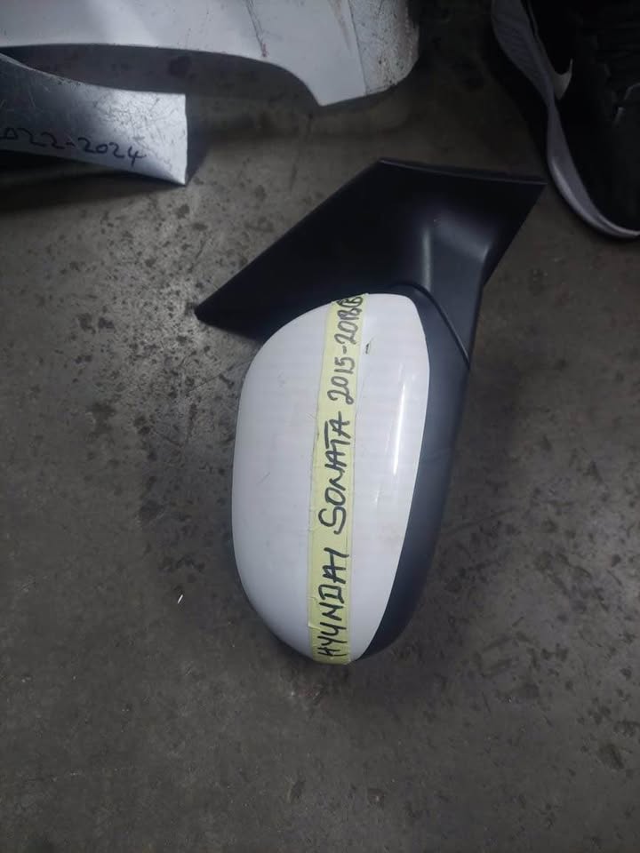Hyundai Sonata 2015-2018 left side mirror - Private Seller Hyundai Sonata 2015-2018 left side mirror - Private Seller
