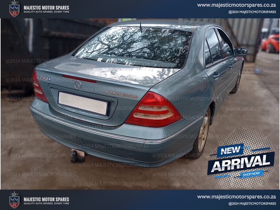2003 Mercedes Benz C200 Kompressor W203 manual petrol stripping for spares