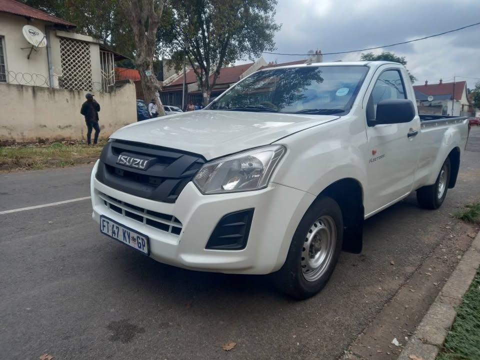 2018 Isuzu KB250 Sigle Cab 2.5 DIESEL, Manual, White
