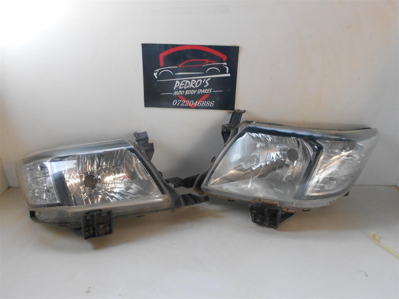 Toyota Hilux Facelift 2012-2016 Headlights Toyota Hilux Facelift 2012-2016 Headlights
