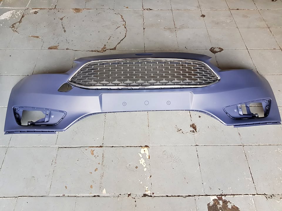 Front Bumper Ford Focus 2015 - Private Seller Front Bumper Ford Focus 2015 - Private Seller