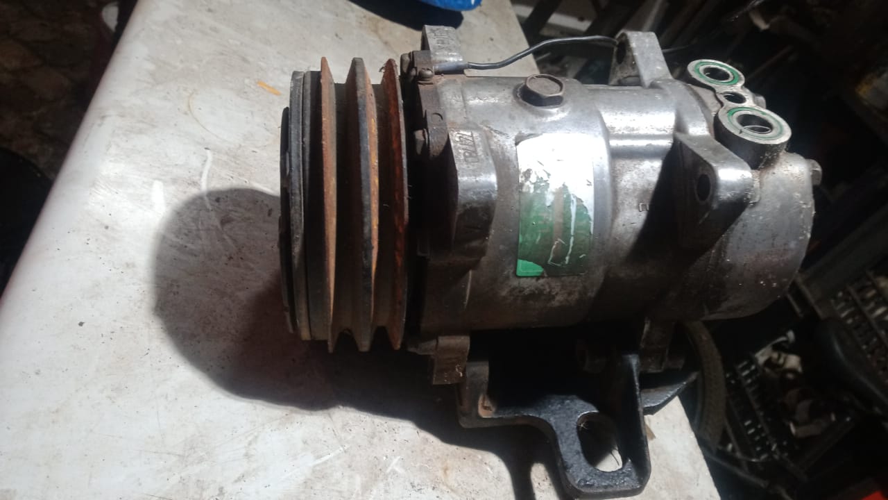 Isuzu 2.5 aircon pump