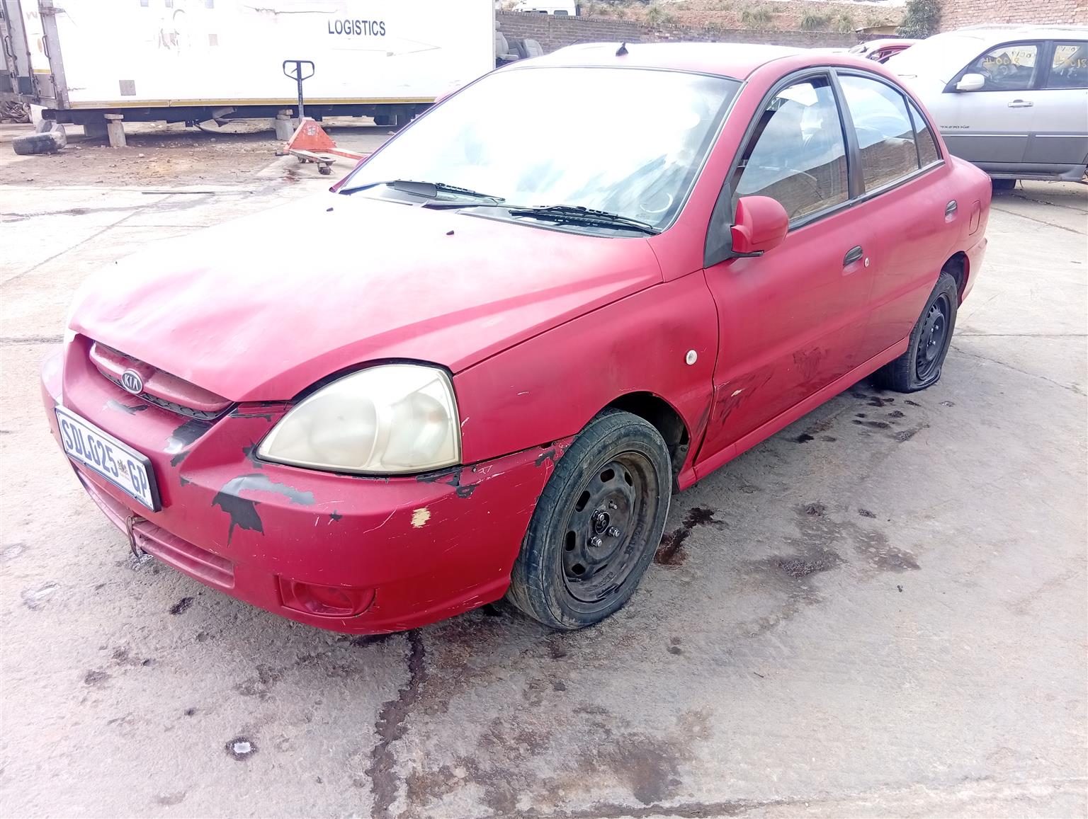2005 Kia rio automatic stripping for spares - Private Seller