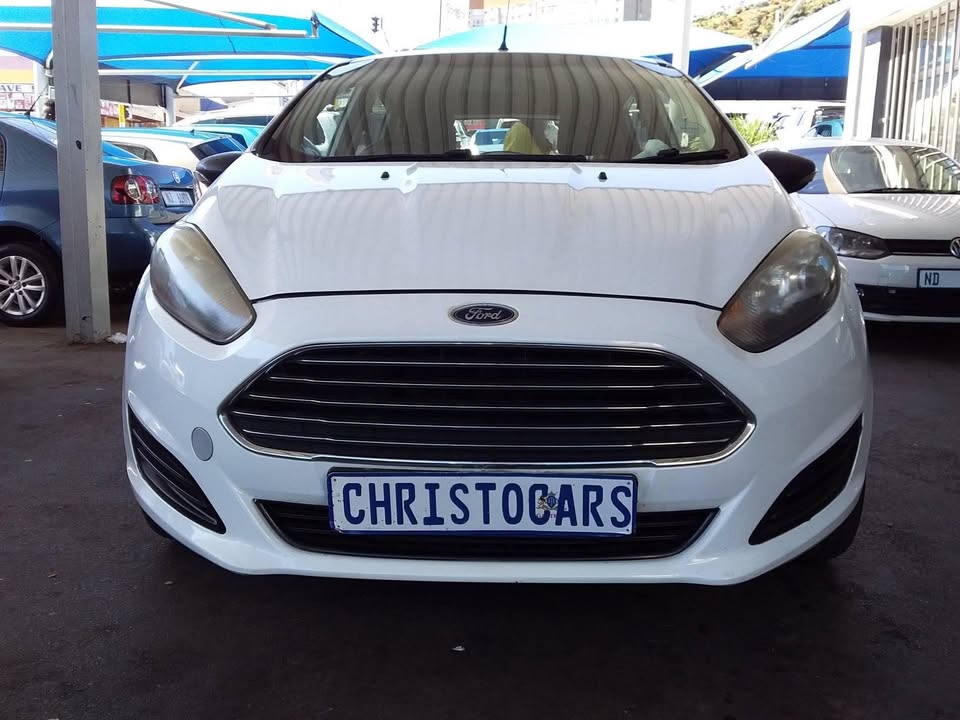2015 model Ford Fiesta Trend manual