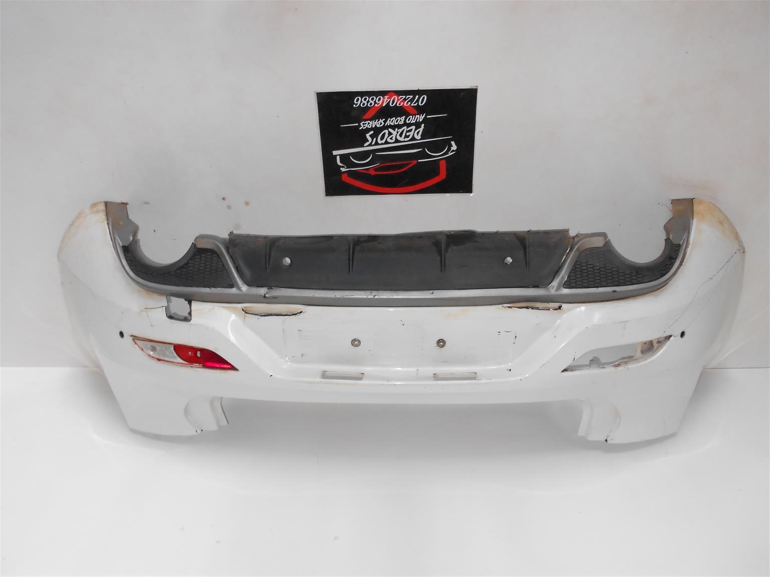 Volvo V40 back bumper and diffuser - Private Seller Volvo V40 back bumper and diffuser - Private Seller