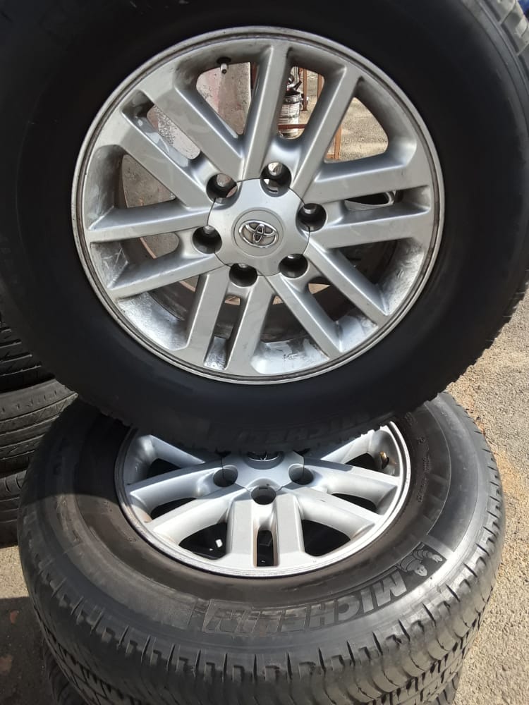 17" Toyota Hilux/Fortuner original with used 265/65/17 Michelin set - Private Seller 17" Toyota Hilux/Fortuner original with used 265/65/17 Michelin set - Private Seller