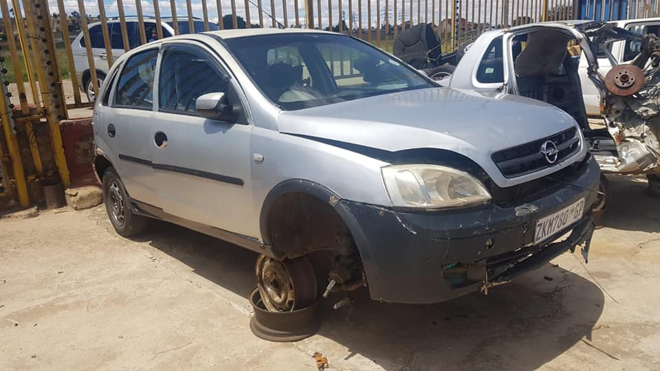 Corsa gamma stripping for spares - Private Seller Corsa gamma stripping for spares - Private Seller