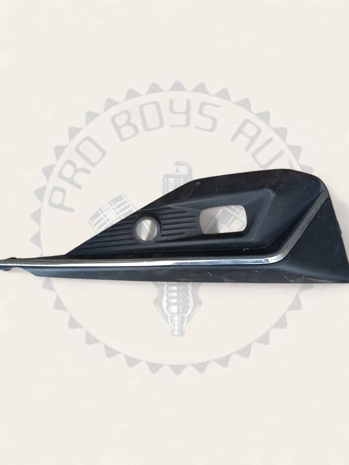 2026 HAVAL H6 HEV RIGHTSIDE FOG LIGHT COVER/GRILL AVAILABLE FOR SALE IN EXCELLENT CONDITION - Private Seller