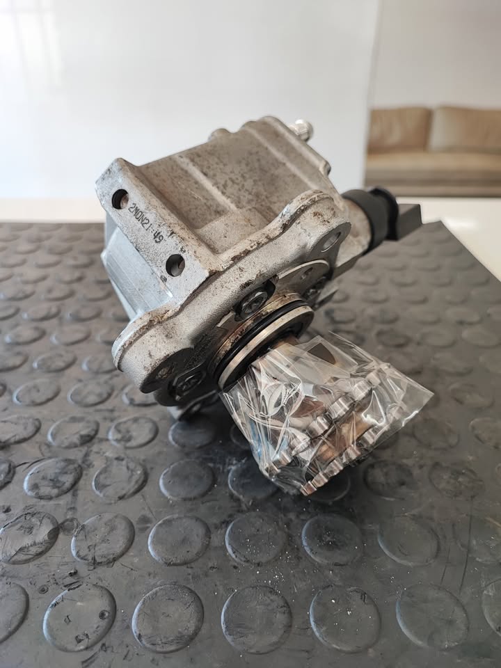 Bmw E90 320D Diesel Pump for sale (N47D20A) - Private Seller