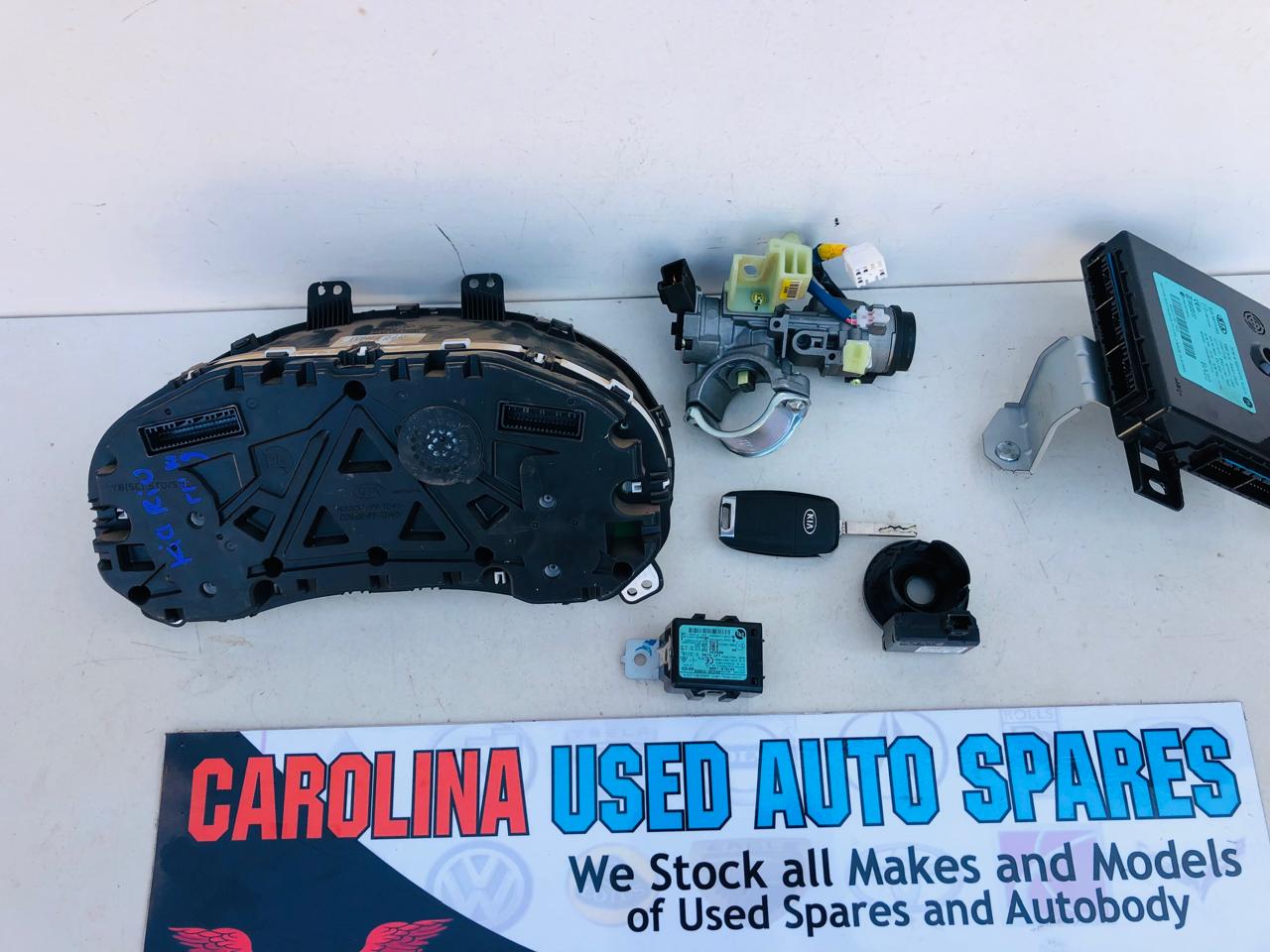 Kia Rio manual lockset - Private Seller Kia Rio manual lockset - Private Seller