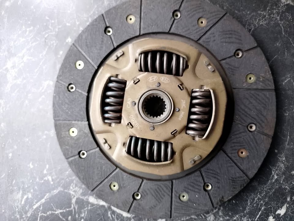 KIA Cerato G4K new clutch plate + Reconditioned Pressure Plate + Reconditioned clutch plate to go - Private Seller