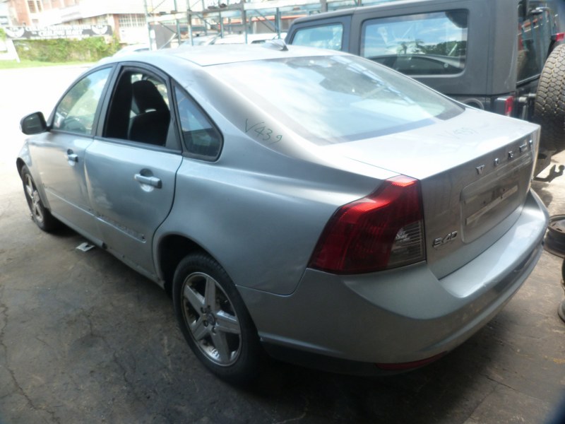 Volvo S40 Powershift 2.0 AT - 2010 SPARESBOYZ STRIPPING FOR SPARES - Private Seller