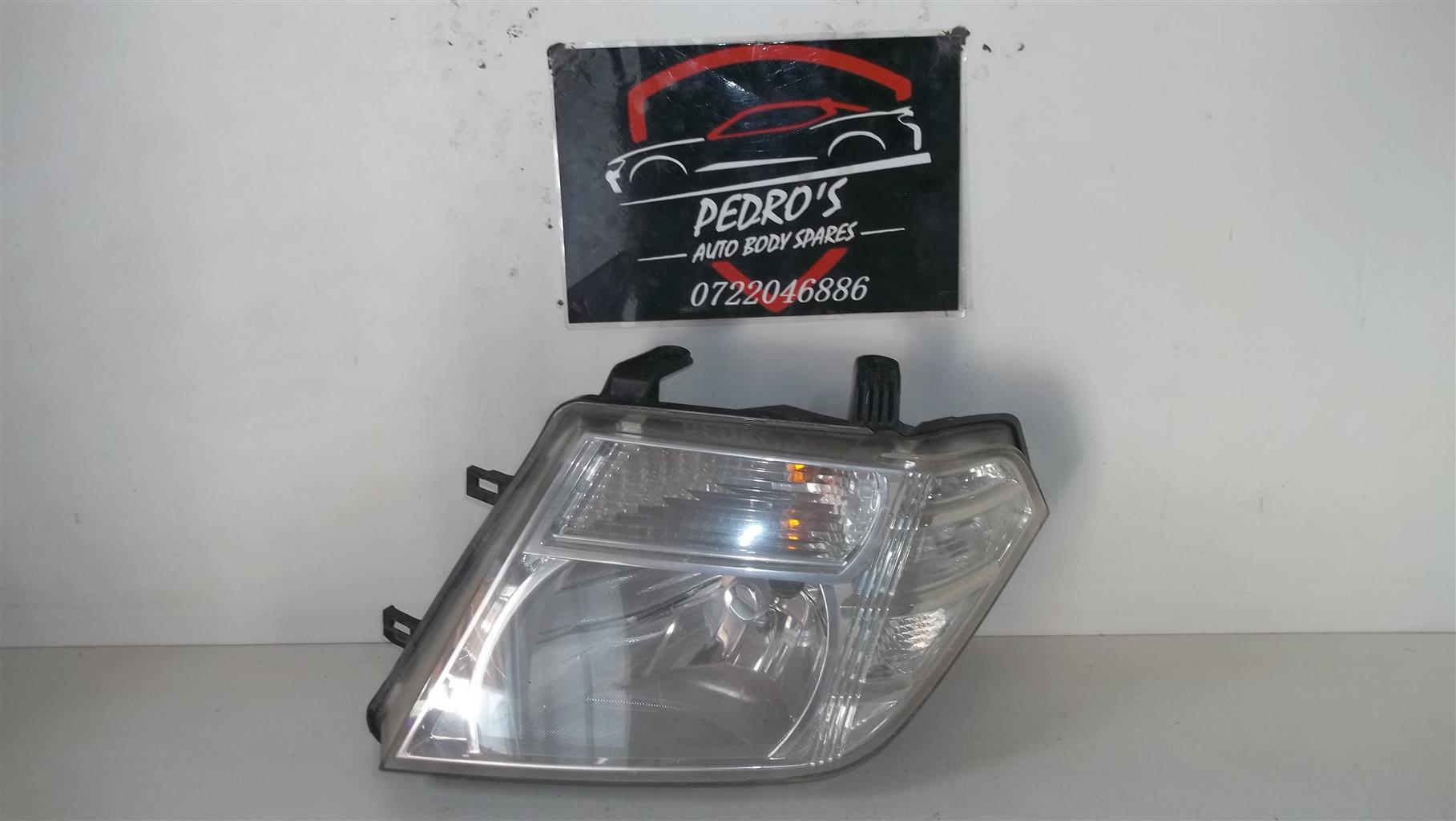 Nissan Navara left headlight - Private Seller Nissan Navara left headlight - Private Seller