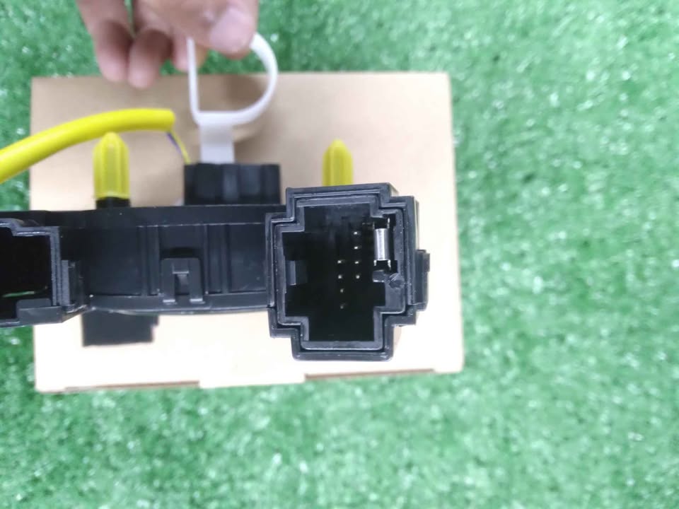 BRAND NEW FORD RANGER T7 STEERING SPIRAL/ CLOCKSPRING WITH CONTROLS 17-20 - Private Seller BRAND NEW FORD RANGER T7 STEERING SPIRAL/ CLOCKSPRING WITH CONTROLS 17-20 - Private Seller