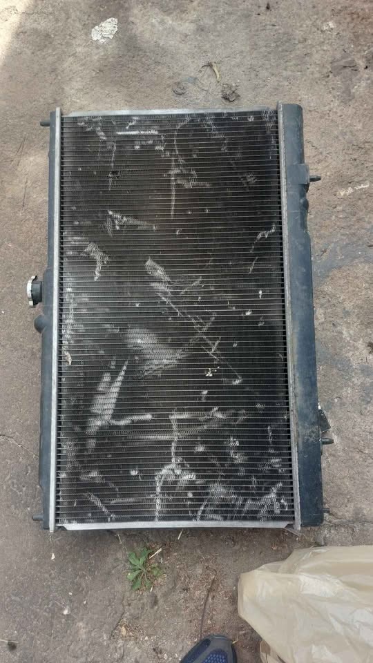 Mitsubishi Lancer 1.6 2004 fan and radiator - Private Seller