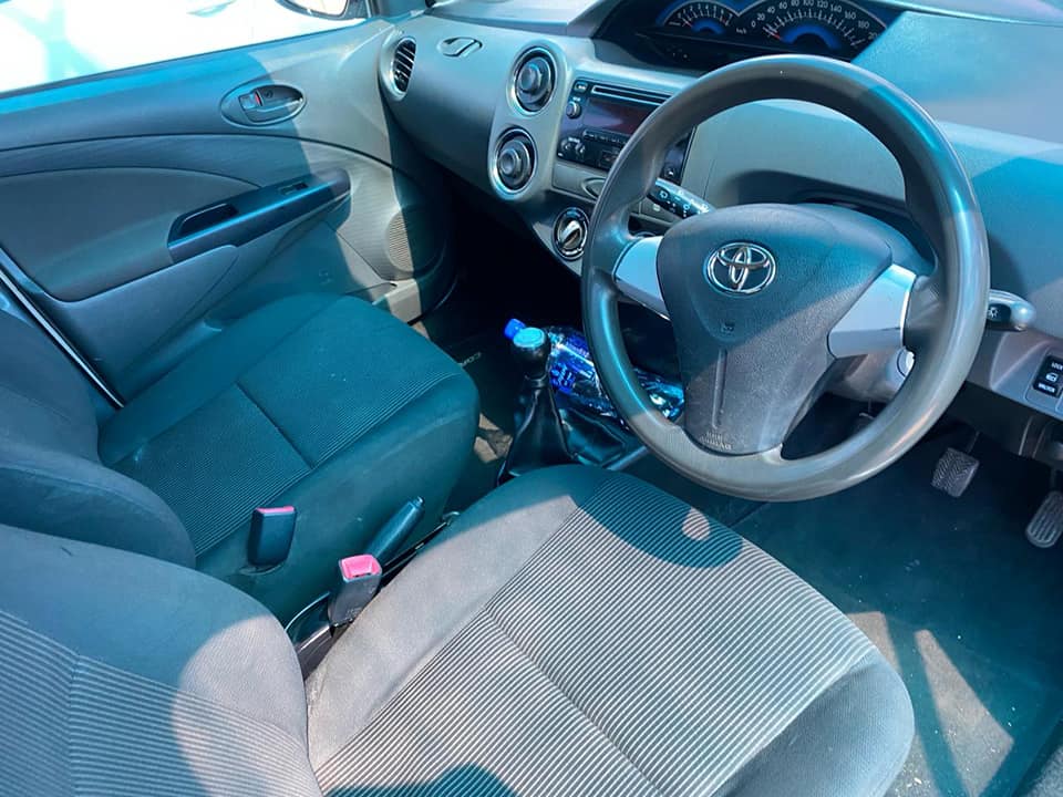 2018 TOYOTA ETIOS 1.5 HATCHBACK MANUAL
