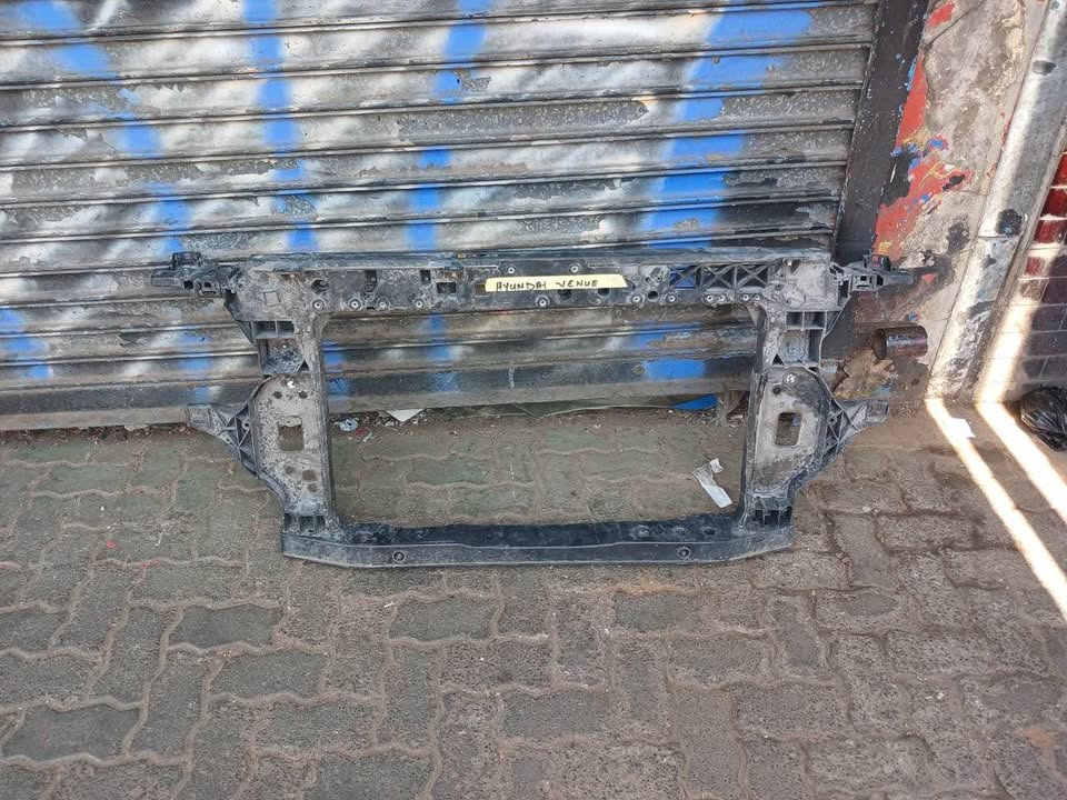 Hyundai Venue cradle - Private Seller Hyundai Venue cradle - Private Seller