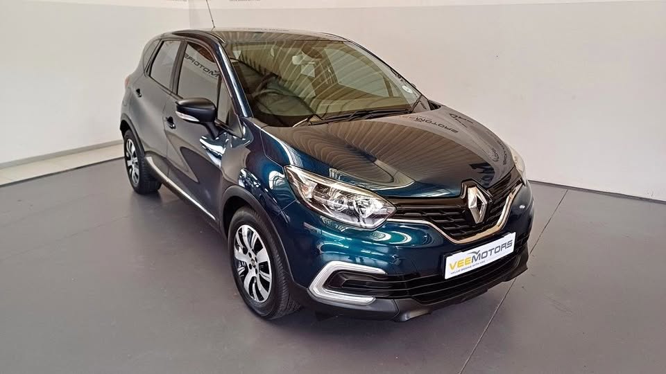 2018 RENUALT CAPTUR 900T BLAZE 5DR