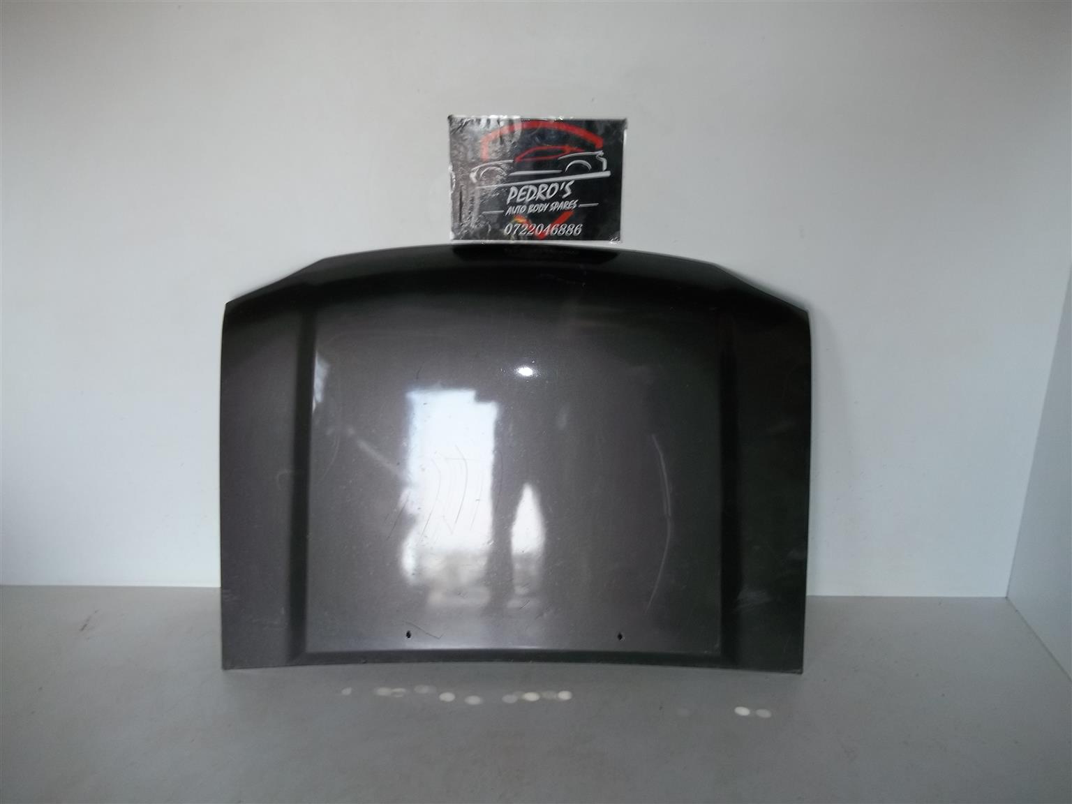 Nissan NP300 Double Cab Bonnet - Private Seller Nissan NP300 Double Cab Bonnet - Private Seller