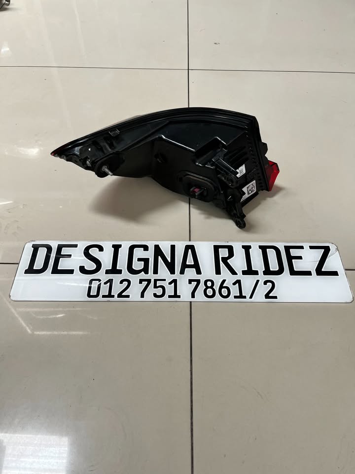 BMW G11/G12 LCI TAIL-LIGHTS AVAILABLE. - Private Seller BMW G11/G12 LCI TAIL-LIGHTS AVAILABLE. - Private Seller