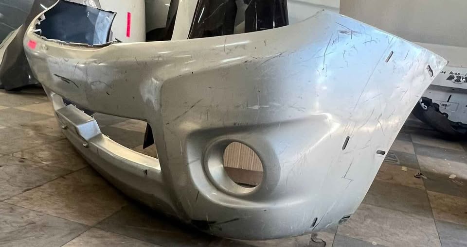 Toyota Hilux Front Bumper. - Private Seller