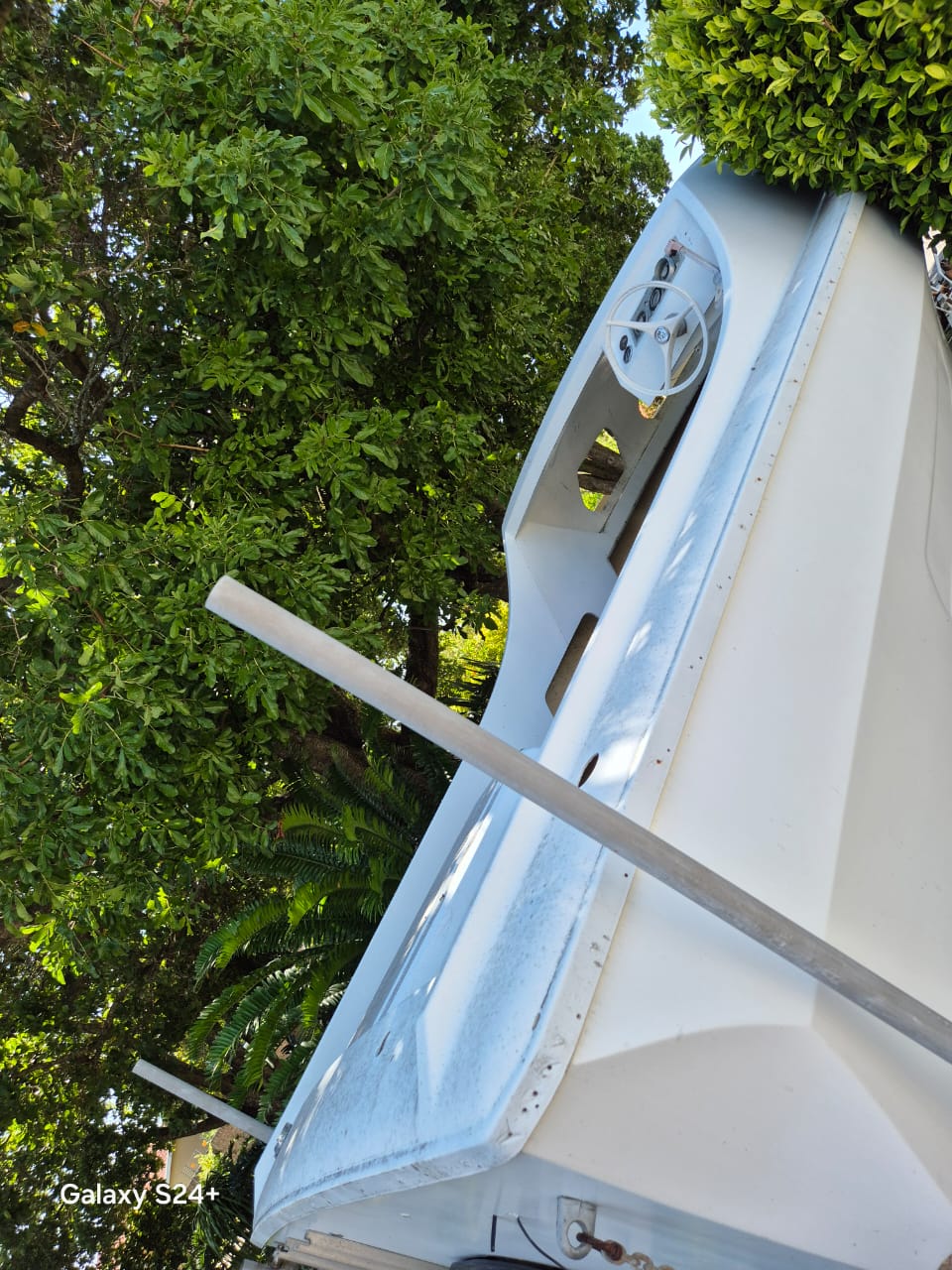 21 VT Vagabond Boat
