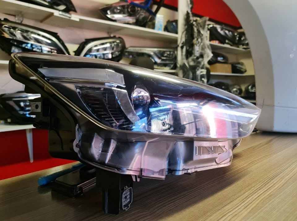 2019 MAZDA CX-3 FULL LED HEADLIGHT FORE SALE CLEAN - Private Seller