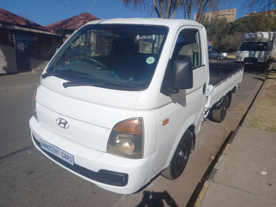 2006 HYUNDAI H100 2.6 DIESEL ENGINE, MANUAL, MILEAGE 232000KMS, WHITE COLOR