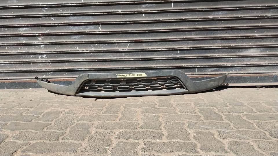 Renault Kwid bottom grill 2016 - Private Seller Renault Kwid bottom grill 2016 - Private Seller
