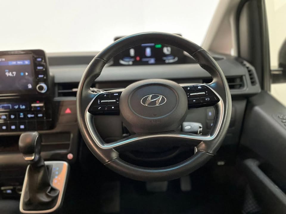 2023 HYUNDAI STARIA 2.2D EXECUTIVE 9 SEATER