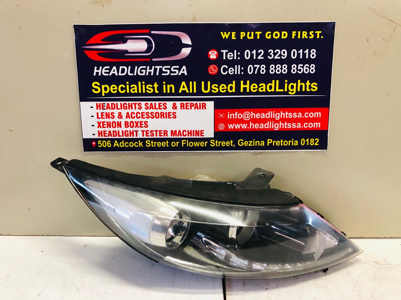 Kia Sportage right side xenon headlight - Private Seller