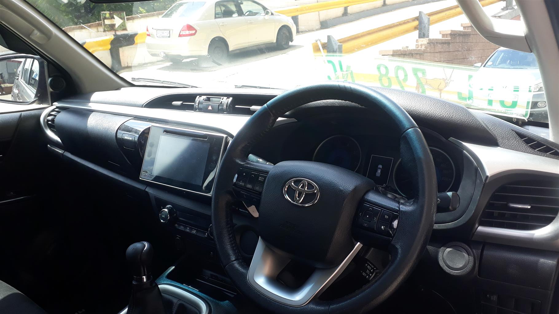 2017 Toyota Hilux 2.8GD6 Doule Cab Manual Bakkie
