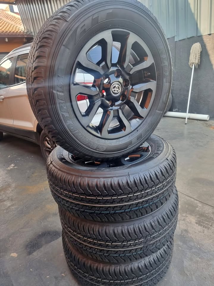 Toyota Legend Rims Used 18