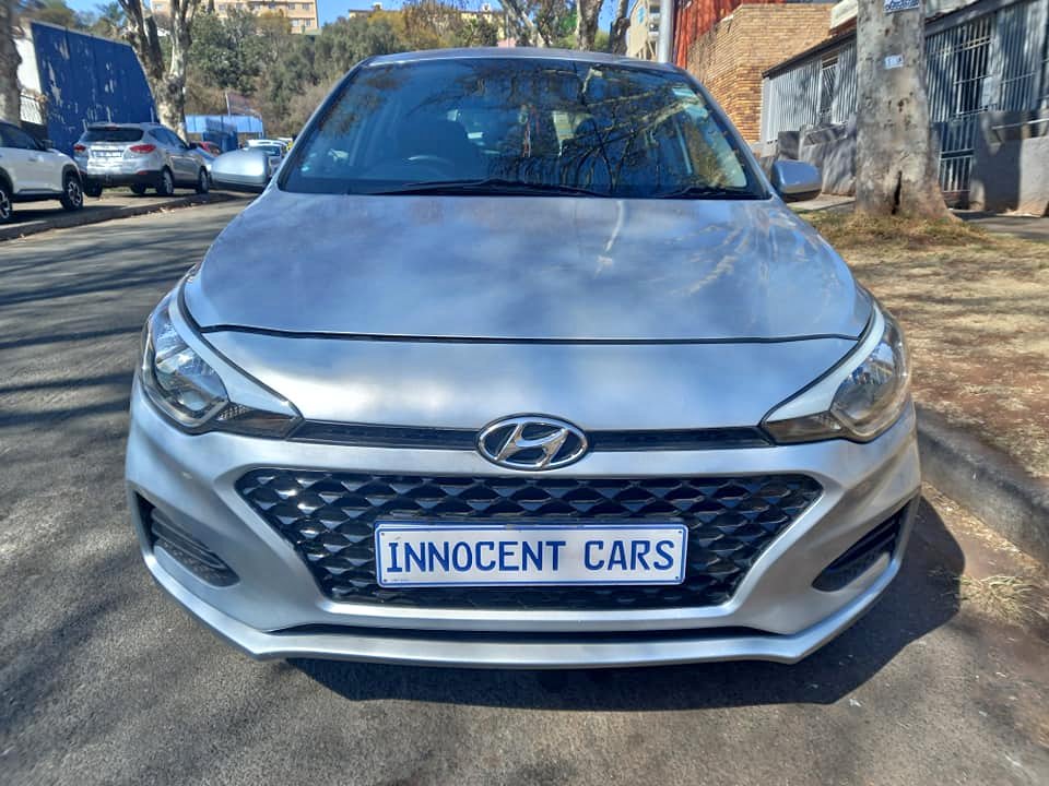 2021 HYUNDAI i20 1.2 ENGINE PETROL, AUTOMATIC, SILVER COLOR, MILEAGE 71000KMS