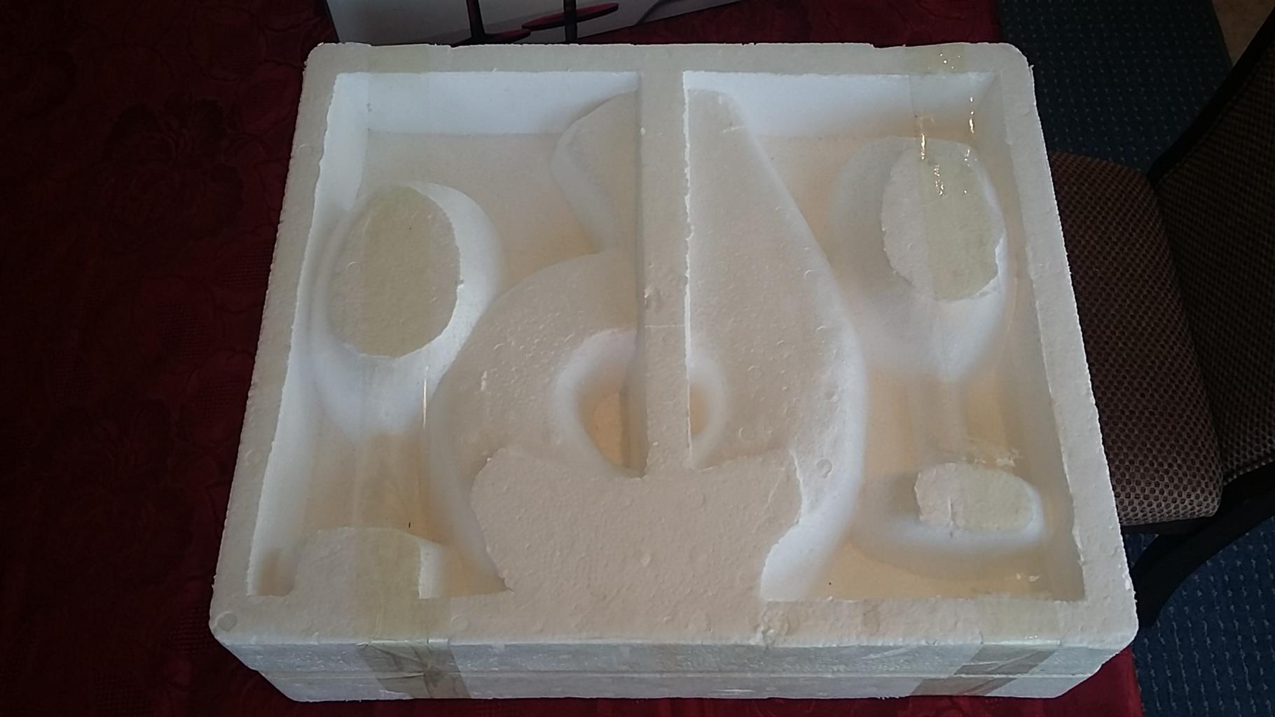 BEAUTIFUL WINE DECANTER THREE PIECE SET FOR SALE