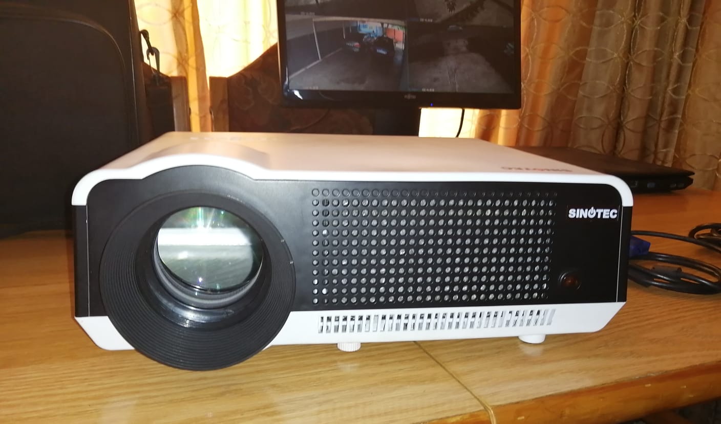 Sinotec Projector - Like brand new.