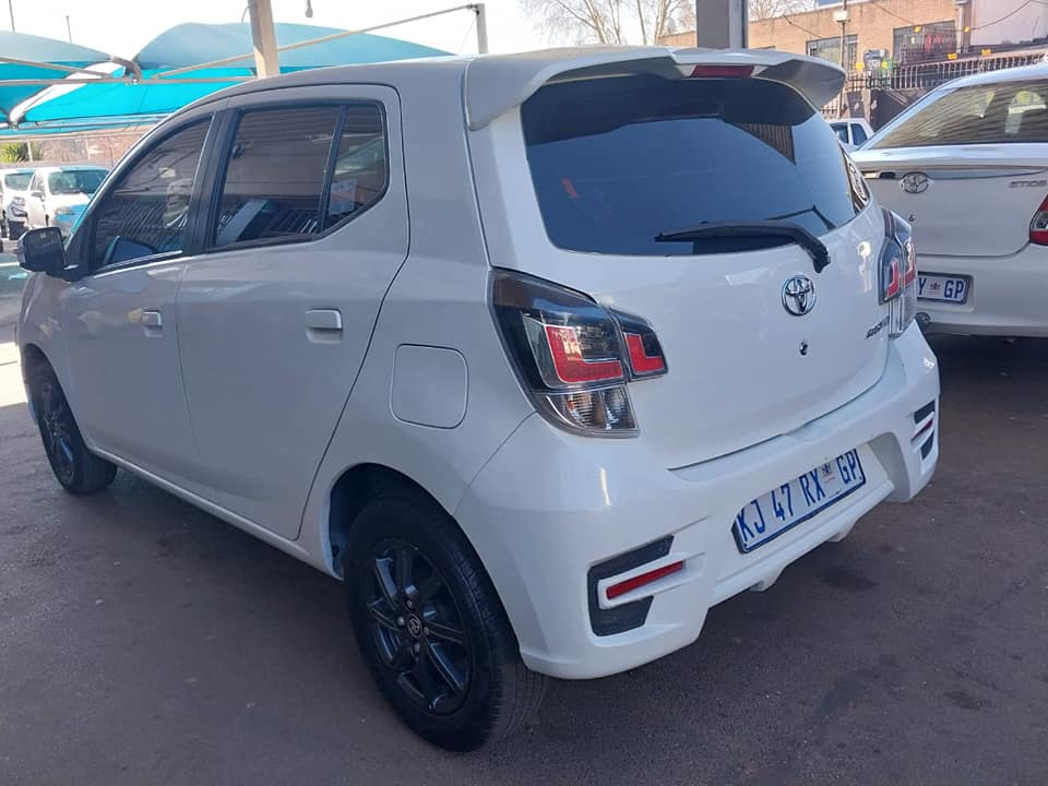 2022 TOYOTA AGYA 1.0 83 000KM WHITE COLOR MANUEL PETROL