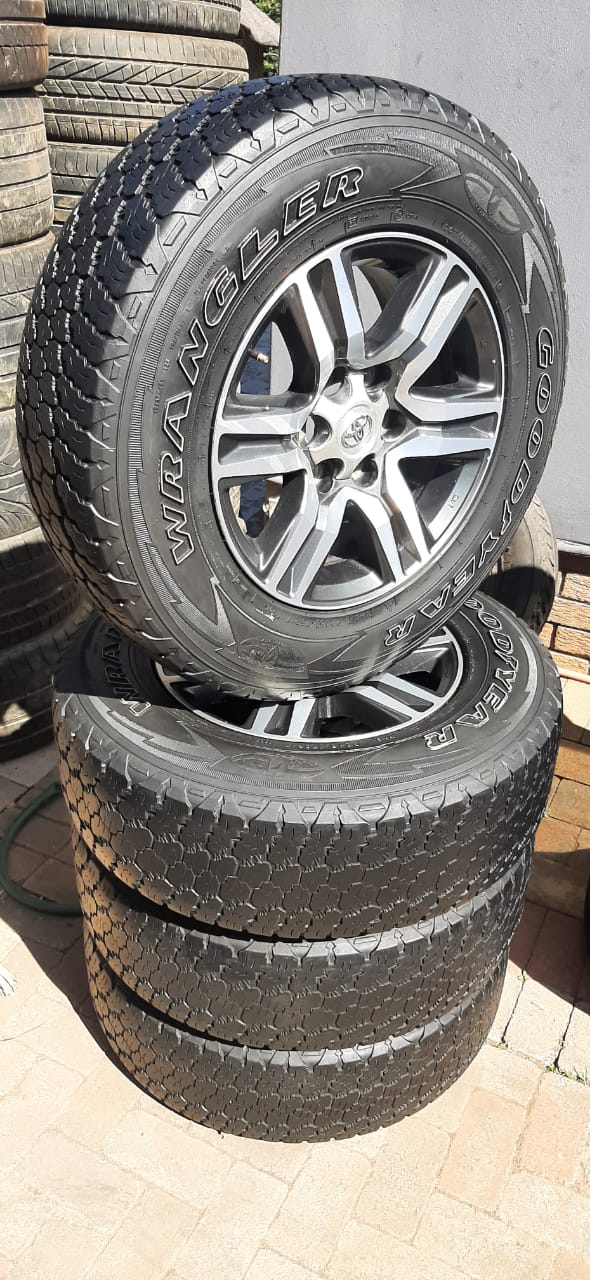 17 inch Toyota Hilux/Fortuner original mags with used 265/65/17 tyres - Private Seller 17 inch Toyota Hilux/Fortuner original mags with used 265/65/17 tyres - Private Seller