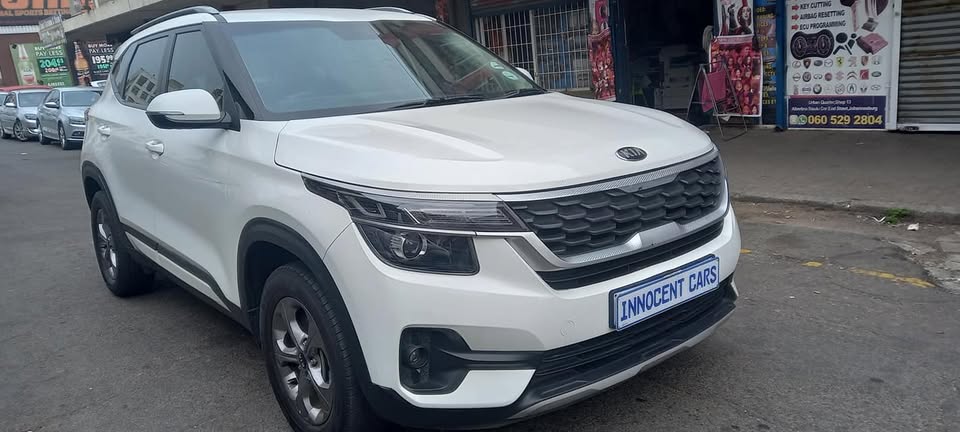 2020 KIA SELTOS 1.6 PETROL, MANUAL, WHITE COLOUR, MILEAGE 74000KM